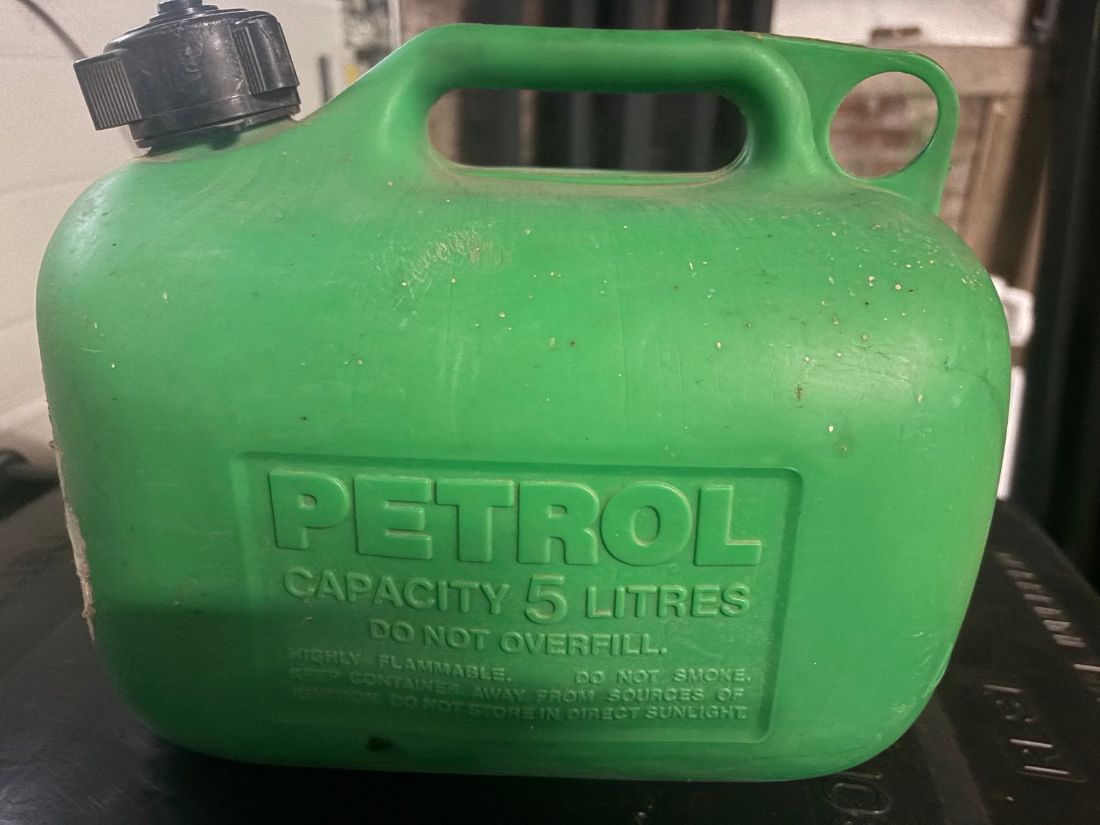 Groene benzine jerrycan 5 liter, Ophalen of Verzenden, Gebruikt