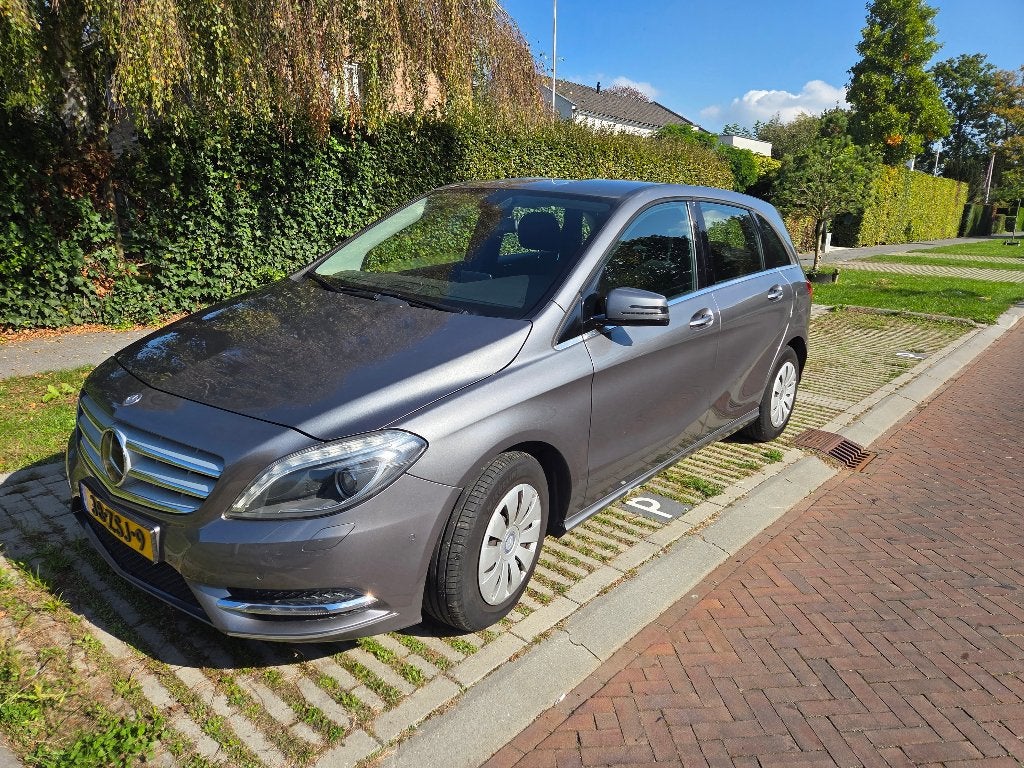 Mercedes-Benz B-Klasse 1.8 CDI AMBITION B180 2013 grijs, Auto's, Voorwielaandrijving, Euro 5, Stof, Zwart