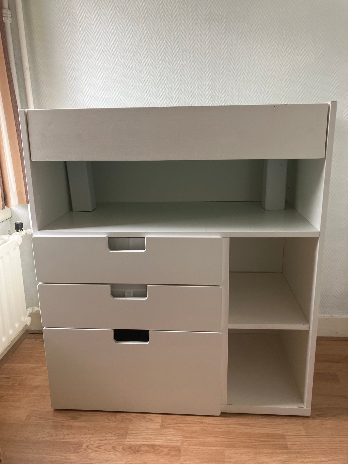 Gratis Ikea baby commode - ophalen voor 30-6, Kinderen en Baby's, Kinderkamer | Commodes en Kasten, Ophalen, Gebruikt, 50 tot 70 cm