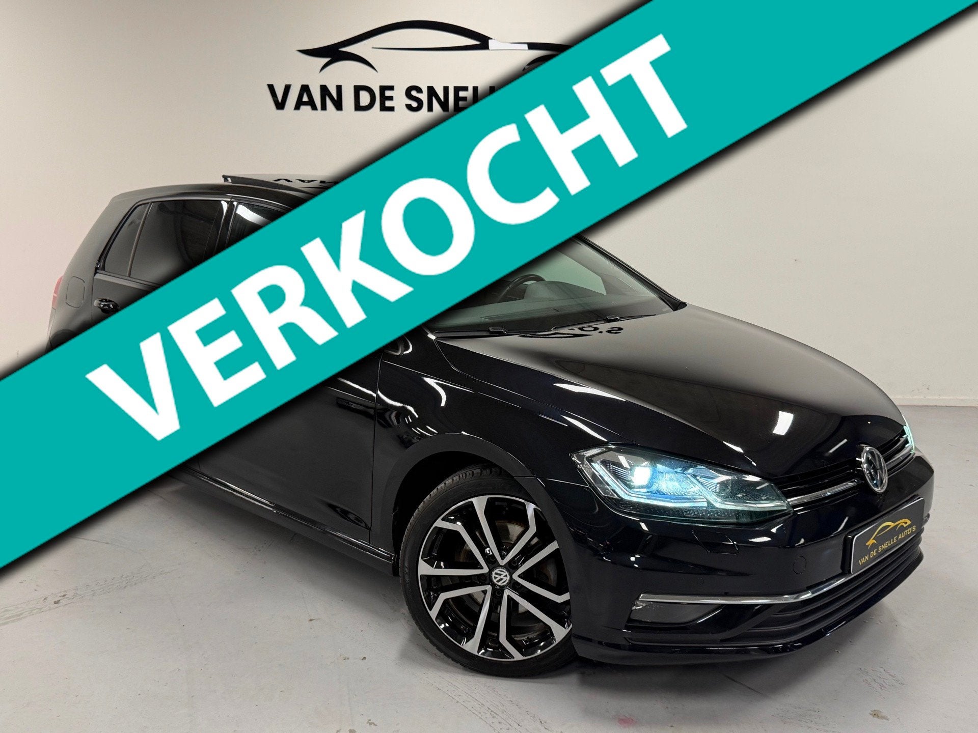 Volkswagen Golf 1.5 TSI Highline Business R AUTOMAAT/PANO/VI, Euro 6, 4 cilinders, 150 pk, Zwart