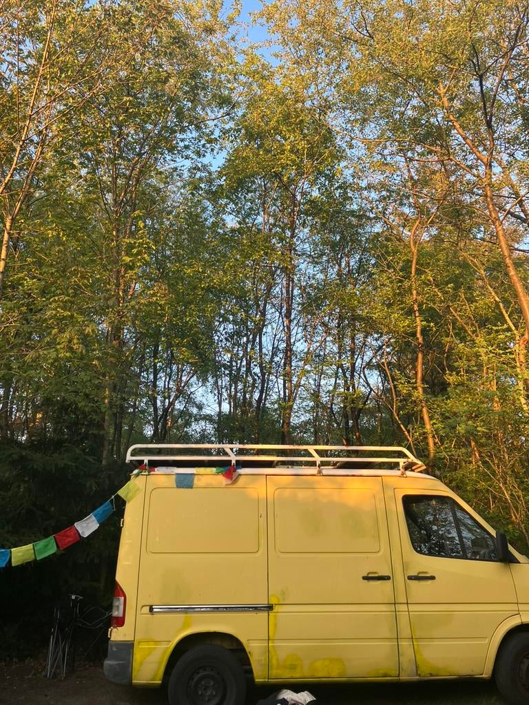 Moet weg!!!Geliefd gek omgebouwd camper busje, Caravans en Kamperen, Campers, Buscamper of Camperbus, Tot en met 2, Mercedes-Benz