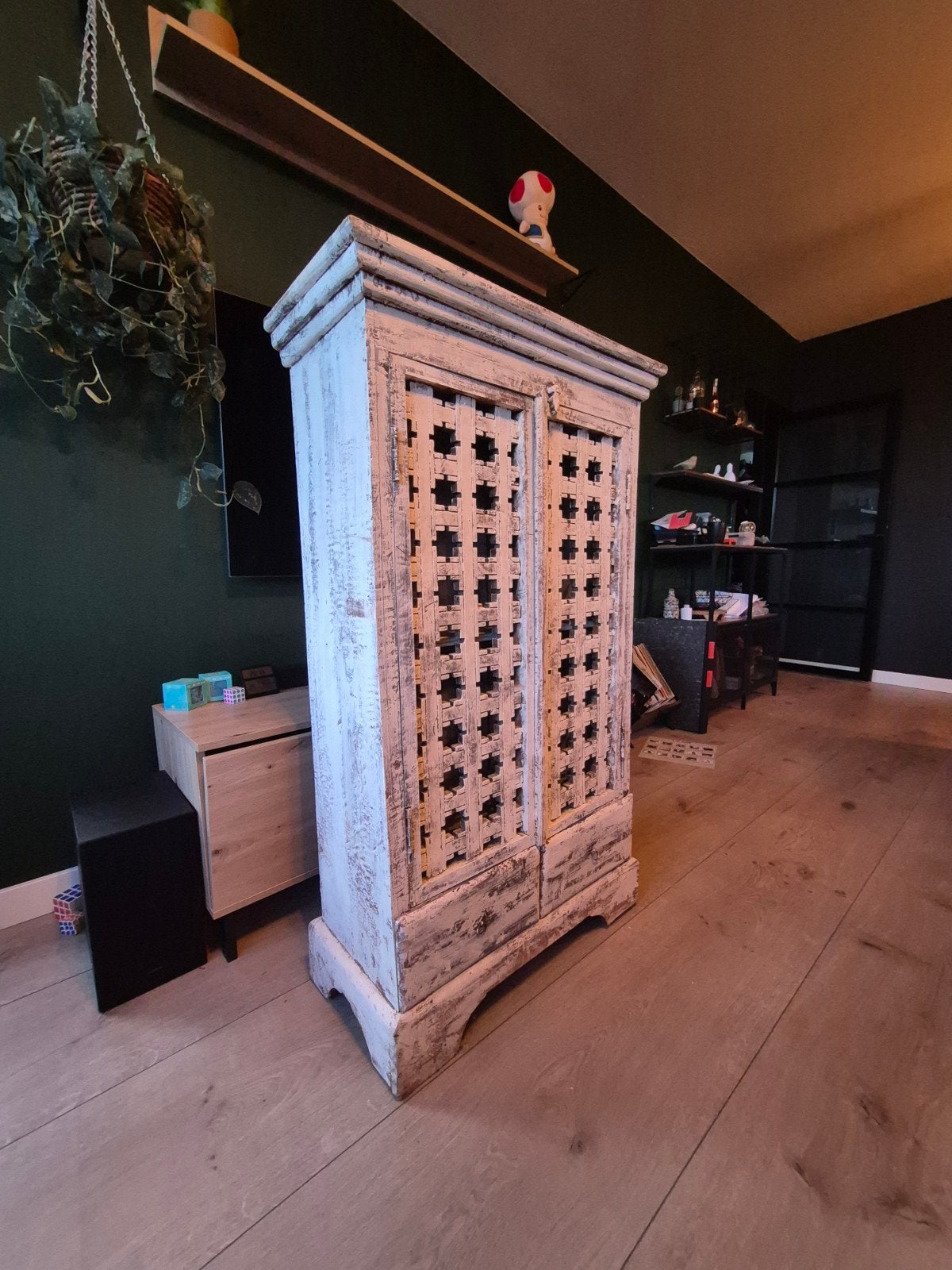 Unieke handgemaakte india/ibiza kast met vintage look, Ophalen