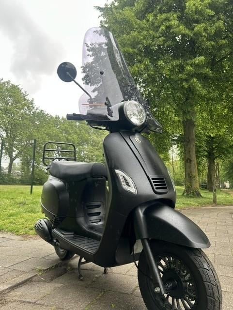 Diverse Jong Gebruikte Scooters 25/45 km, Gebruikt, Maximaal 45 km/u, Benzine, 50 cc