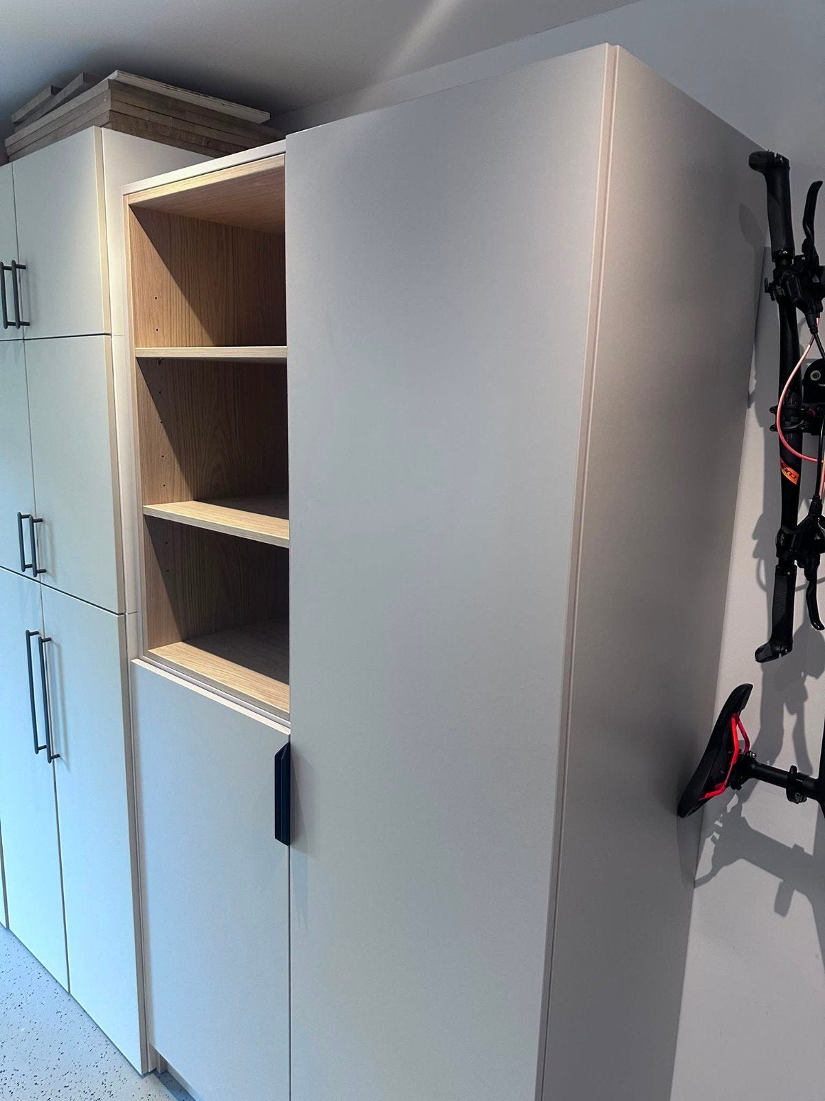 Prachtige handgemaakte kast - 110x55x211 cm, Ophalen, 100 tot 150 cm, 200 cm of meer, Overige houtsoorten