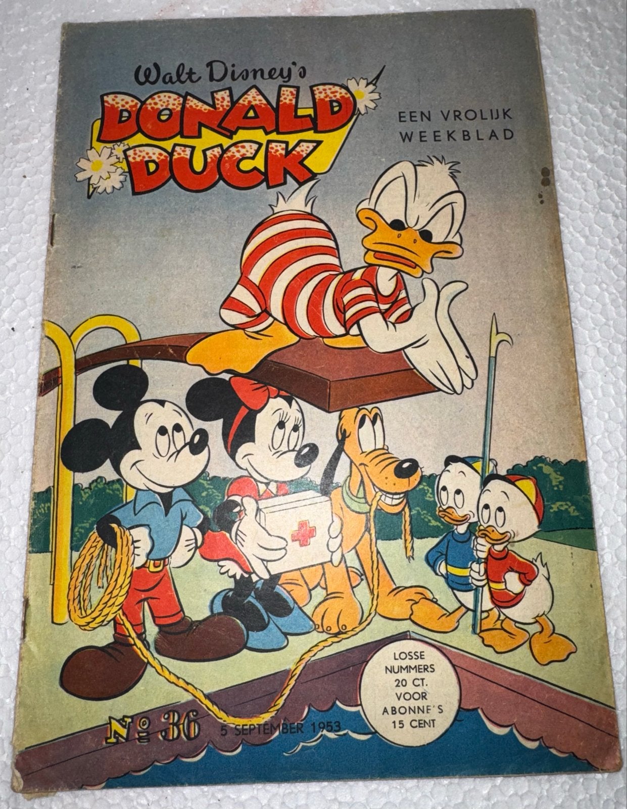 Donald Duck weekblad - 12 stuks uit 1953, 1954, 1957, 1971, Meerdere stripboeken, Ophalen of Verzenden, Gelezen