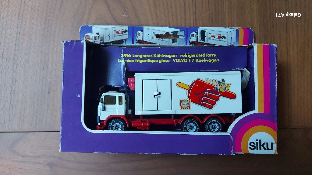 Siku 2916 Volvo Langnese koelwagen, Ophalen of Verzenden, Gebruikt, Bus of Vrachtwagen, SIKU