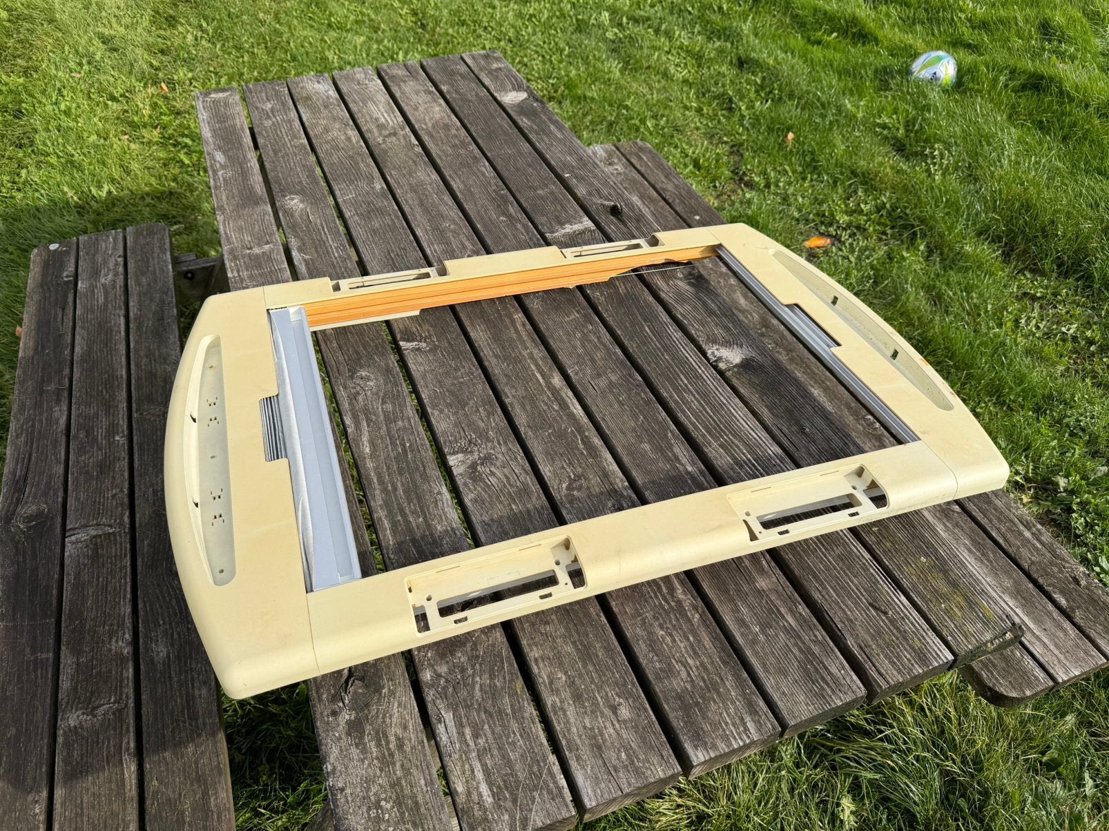 Caravan remis dakluik onderkader 90 x 60 kapot, Ophalen of Verzenden, Gebruikt