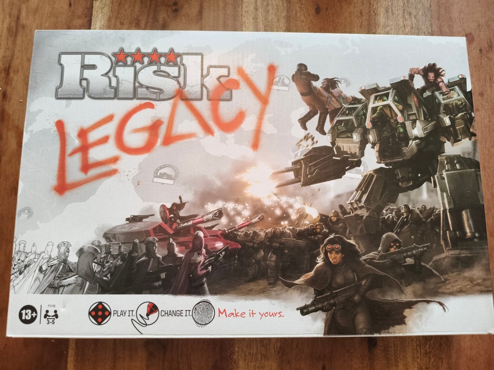 Risk Legacy van Hasbro/Avalon Hill, Vijf spelers of meer, Ophalen of Verzenden, Zo goed als nieuw