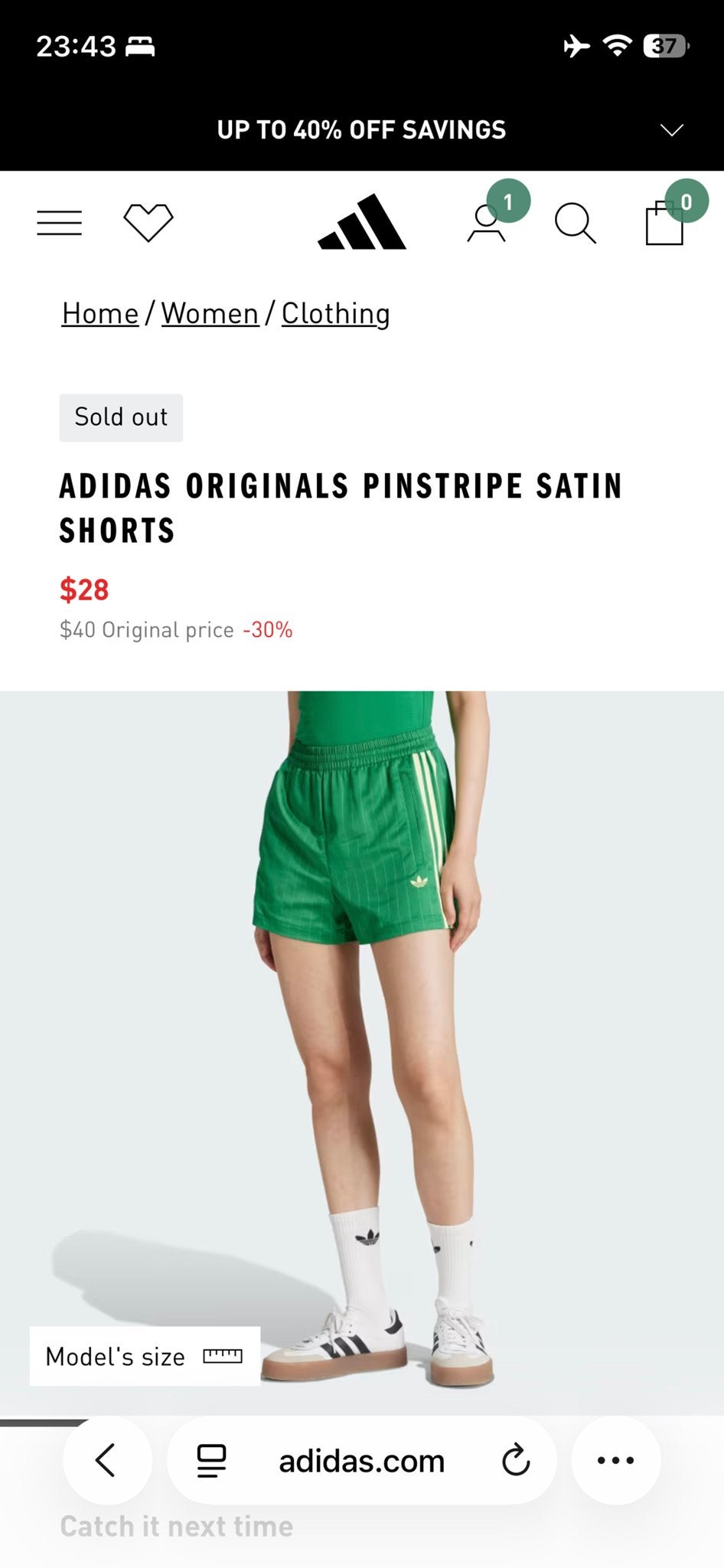 Gezocht: Adidas short maat M of L, Ophalen of Verzenden, Zo goed als nieuw, Maat 38/40 (M), Kort