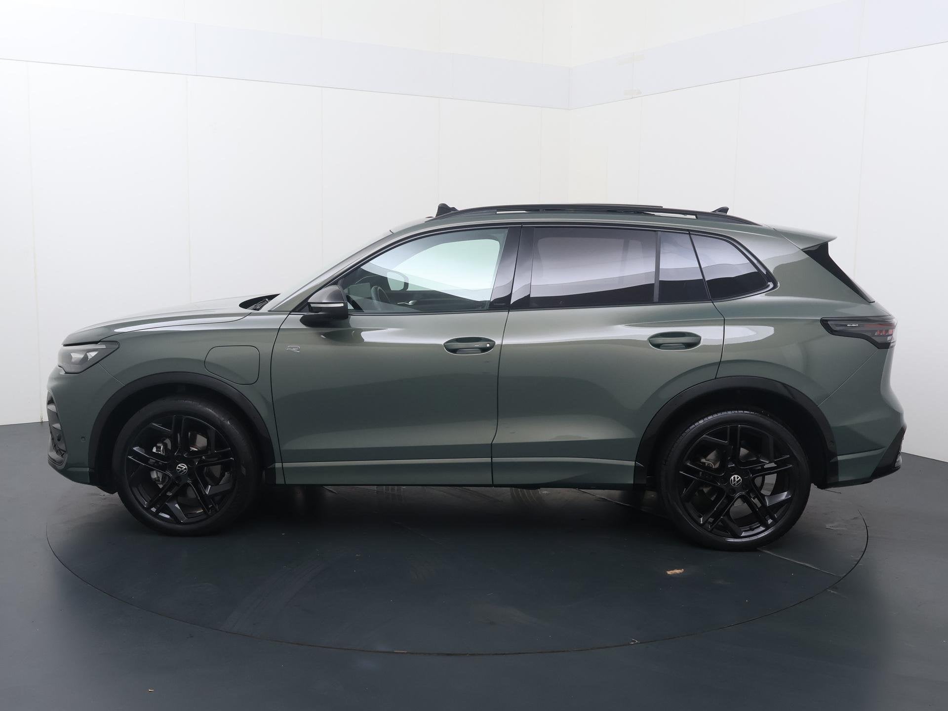 Volkswagen Tiguan 1.5 eHybrid R-Line Edition | 204 PK | SoH, Auto's, 12 maanden, 150 min, Bedrijf, SUV of Terreinwagen