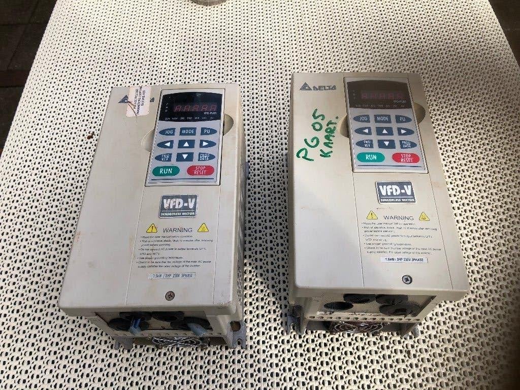 :2x Delta VFD015V23A 1,5kW Frequentieregelaar, Ophalen of Verzenden, Gebruikt
