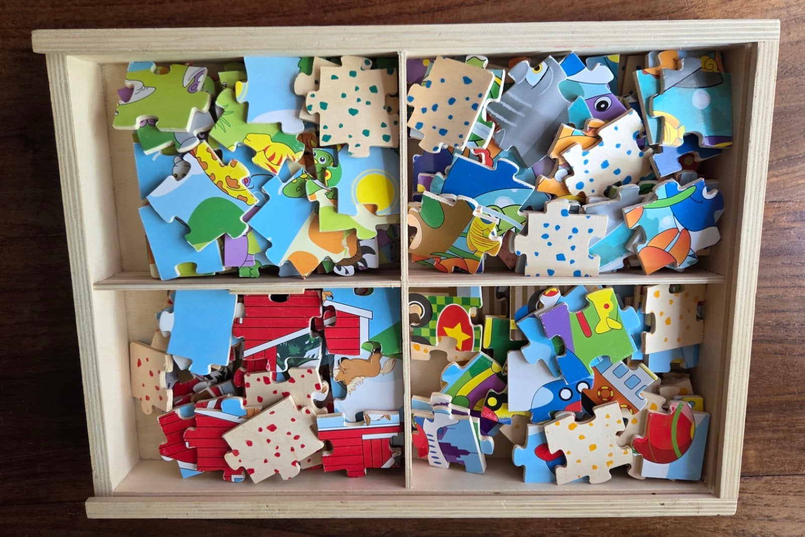 Houten puzzelset voor kinderen - 4 puzzels in één, Kinderen en Baby's, Speelgoed | Kinderpuzzels, Gebruikt, 10 tot 50 stukjes