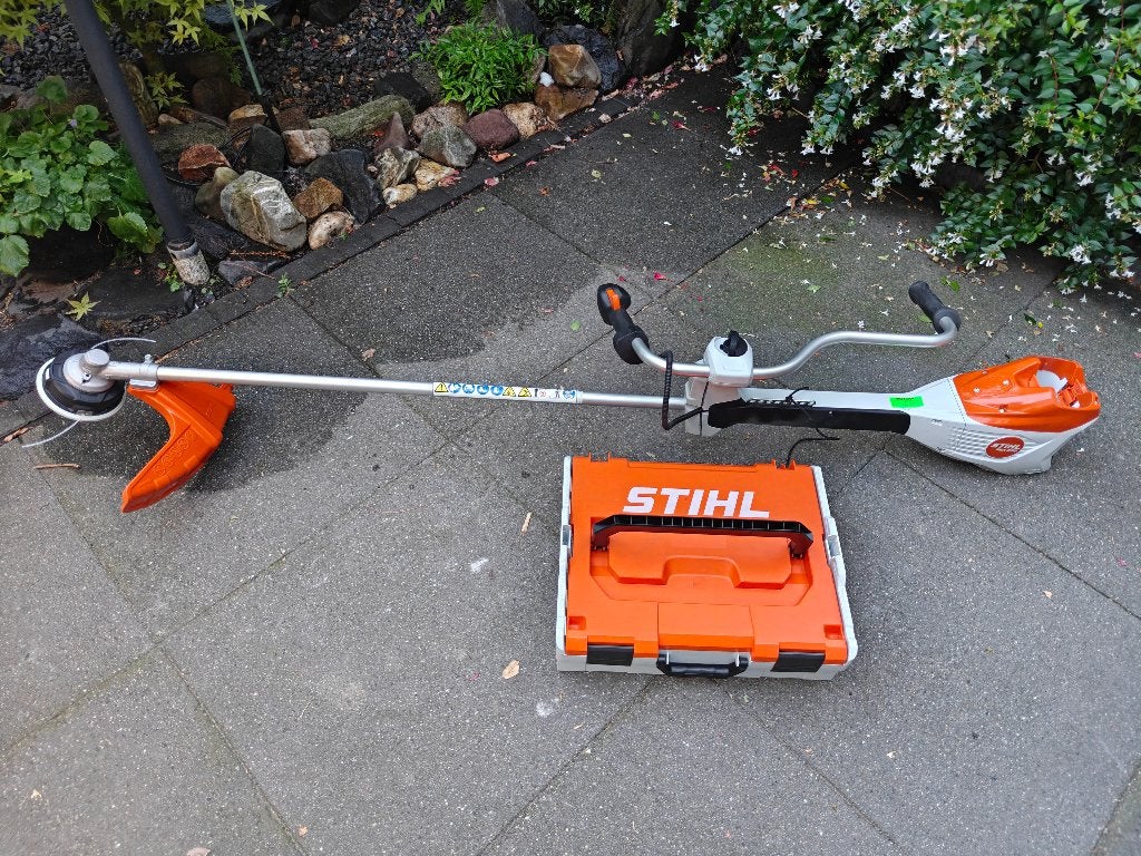 Stihl FSA200  accu bosmaaier + 2x AP500 + AL500 + Accubox, Tuin en Terras, Bosmaaiers, Ophalen, Zo goed als nieuw, 30 tot 50 cm