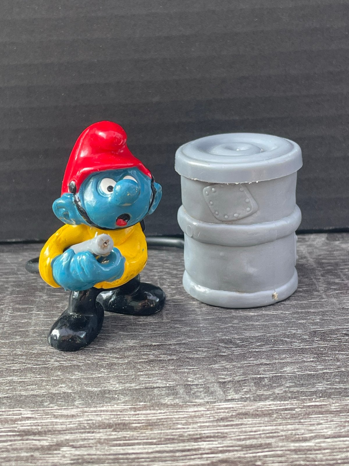 Smurf brandweer geel- zeldzaam, Verzamelen, Smurfen, Ophalen of Verzenden, Gebruikt, Overige Smurfen, Poppetje, Figuurtje of Knuffel