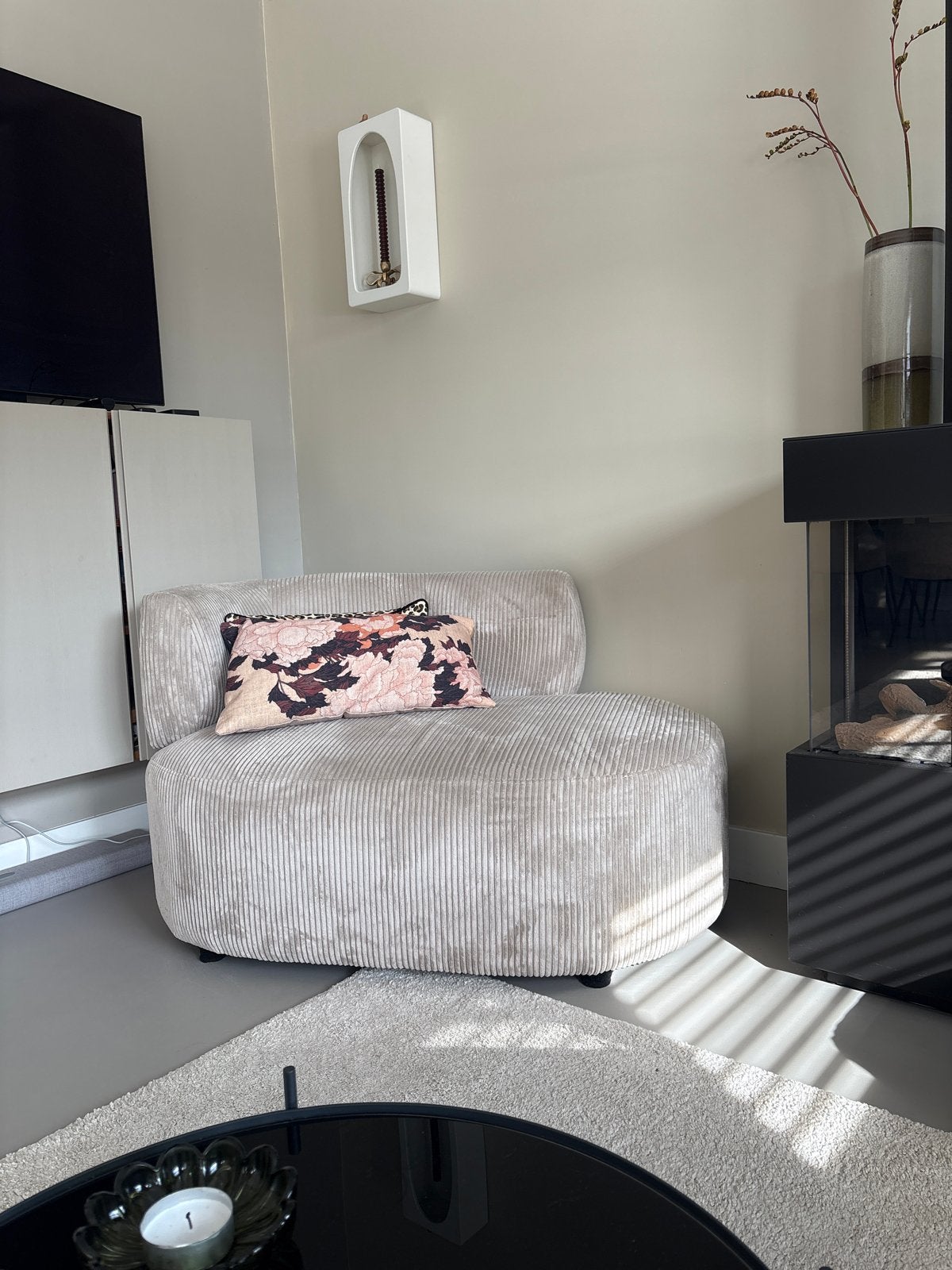 Comfortabele beige ribfluwelen fauteuil van Karwei, Ophalen, Zo goed als nieuw, Stof, 75 tot 100 cm