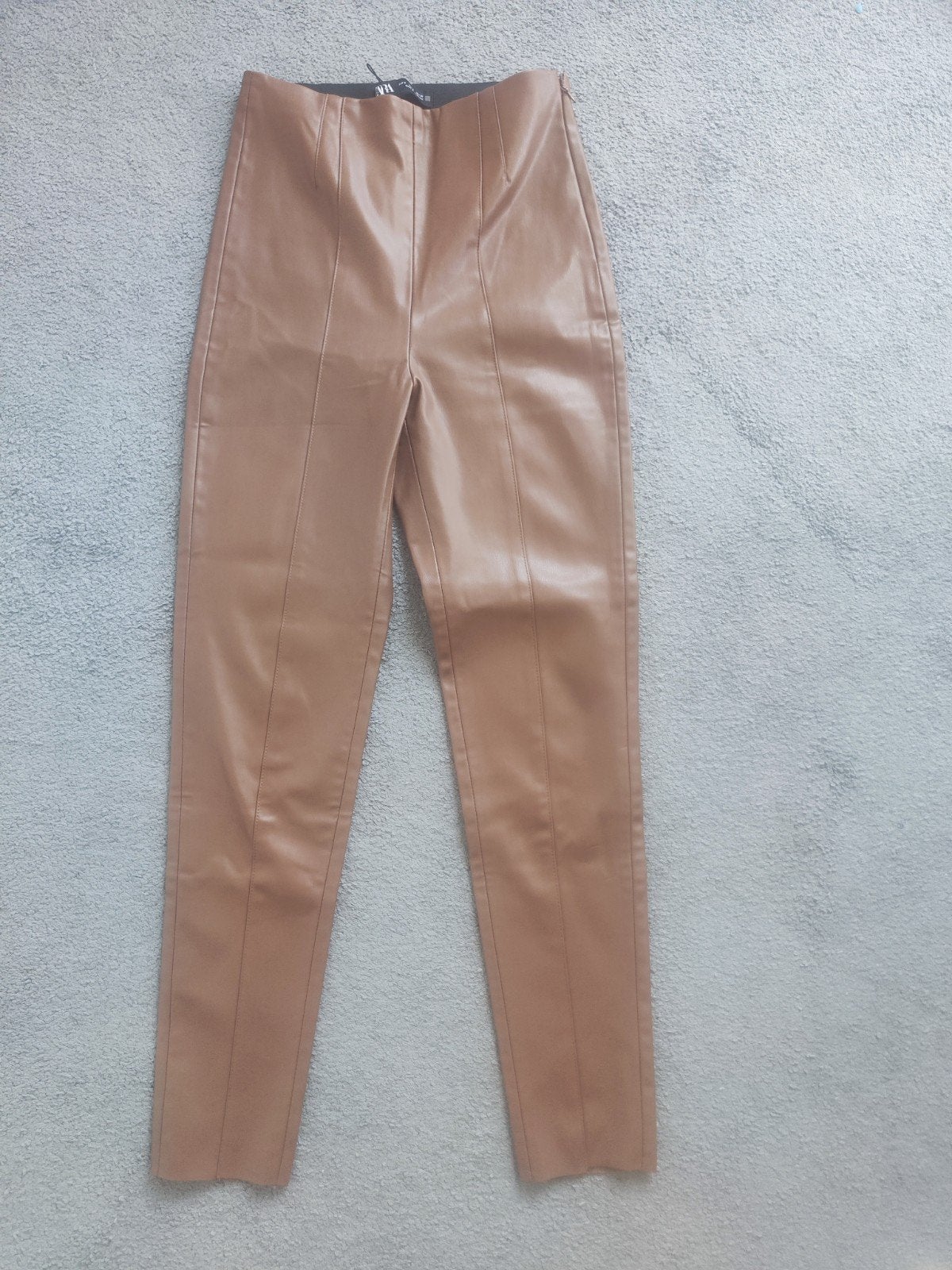 Zara Faux Leren Broek - Maat S nieuw, Kleding | Dames, Bruin, Zara, Nieuw, Ophalen of Verzenden