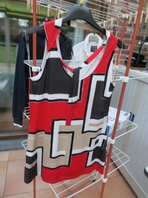 Topje rood zwart colourblok Senso mt 38, Maat 38/40 (M), Senso, Nieuw, Ophalen of Verzenden