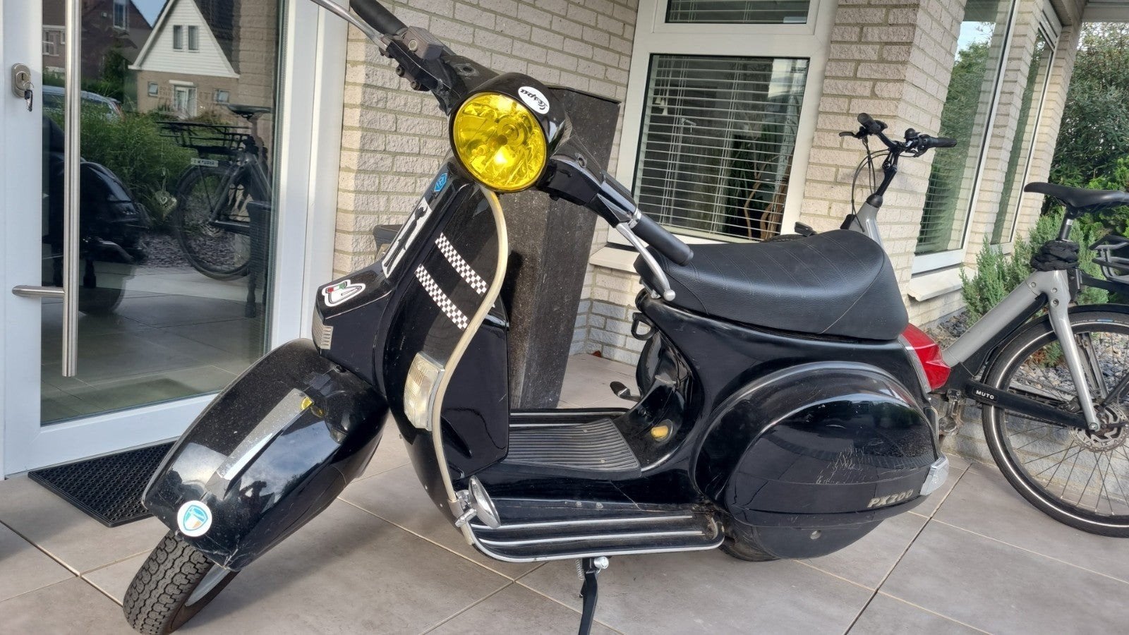 Vespa motorscooter 200PX - Klassieke stijl en kracht, Particulier