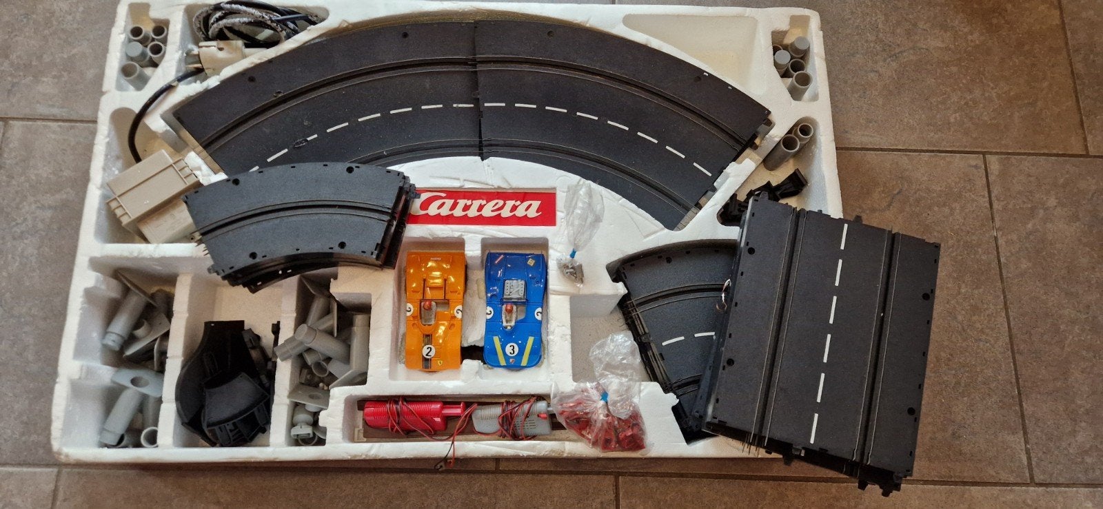 Carrera 30350 racebaan met 2 auto's, Verzamelen, Ophalen of Verzenden, Gebruikt