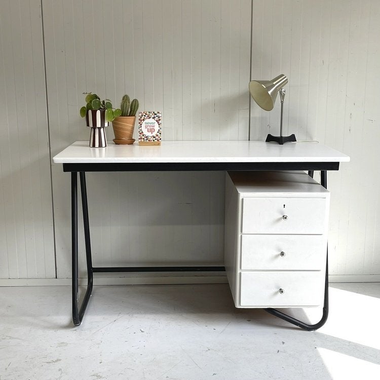 Strak vintage Bauhaus bureau buro zwart wit ladeblok hout, Huis en Inrichting, Bureaus, Ophalen, Gebruikt, 120 cm, Metaal