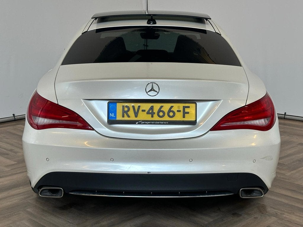 Mercedes-Benz CLA-klasse 200 Edition 1|AUTOMAAT|PANO|, Auto's, Mercedes-Benz, Gebruikt, 715 kg, Wit, Bedrijf