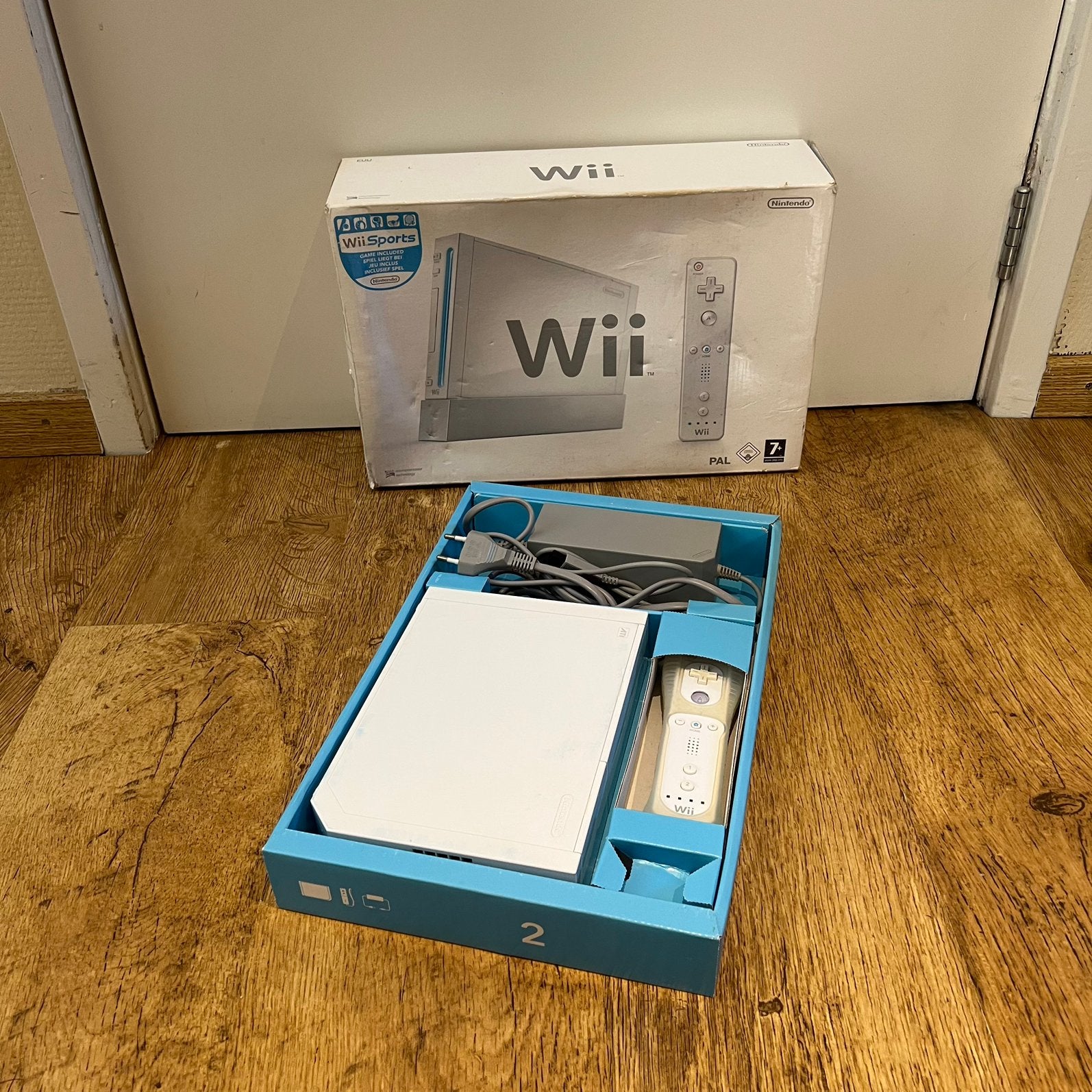 Complete Nintendo Wii met Doos, Spelcomputers en Games, Ophalen of Verzenden, Gebruikt, Met 1 controller