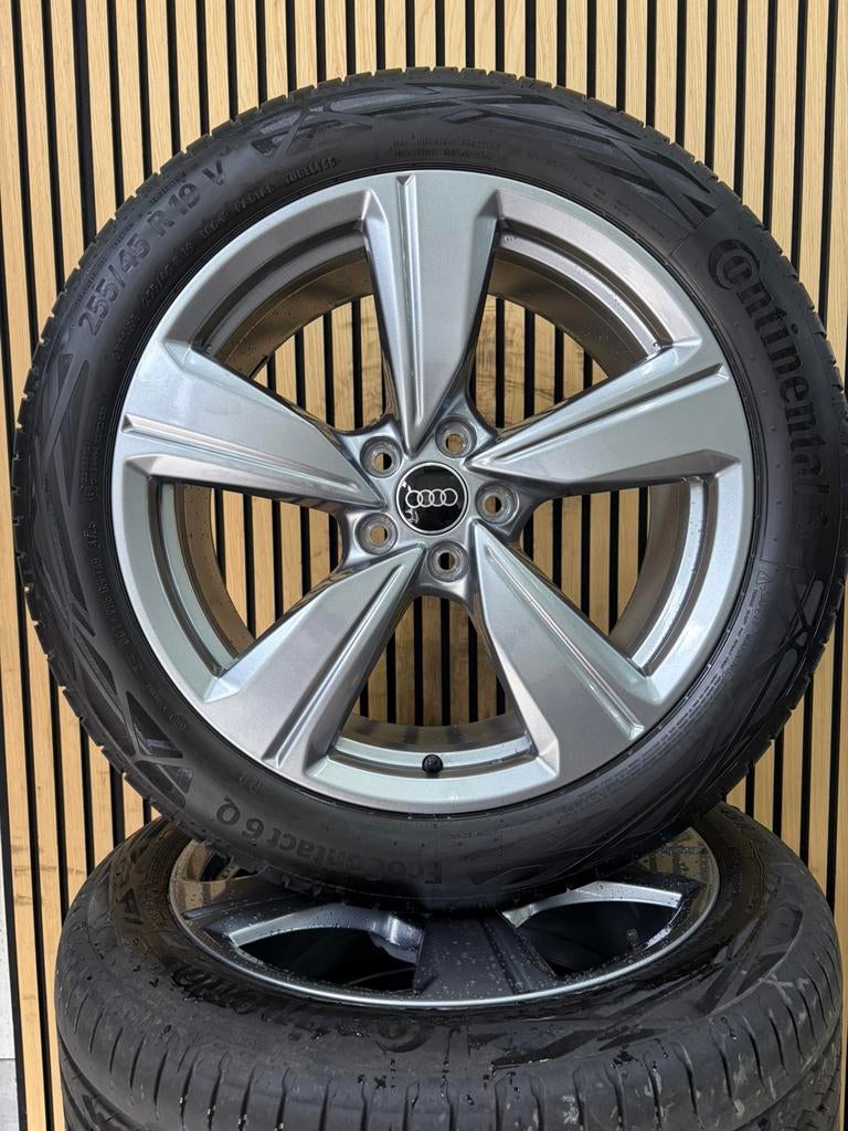 Originele 19” Q3 Zomerbanden DEMO Tiguan Tarraco, 19 inch, Audi, 255 mm, .