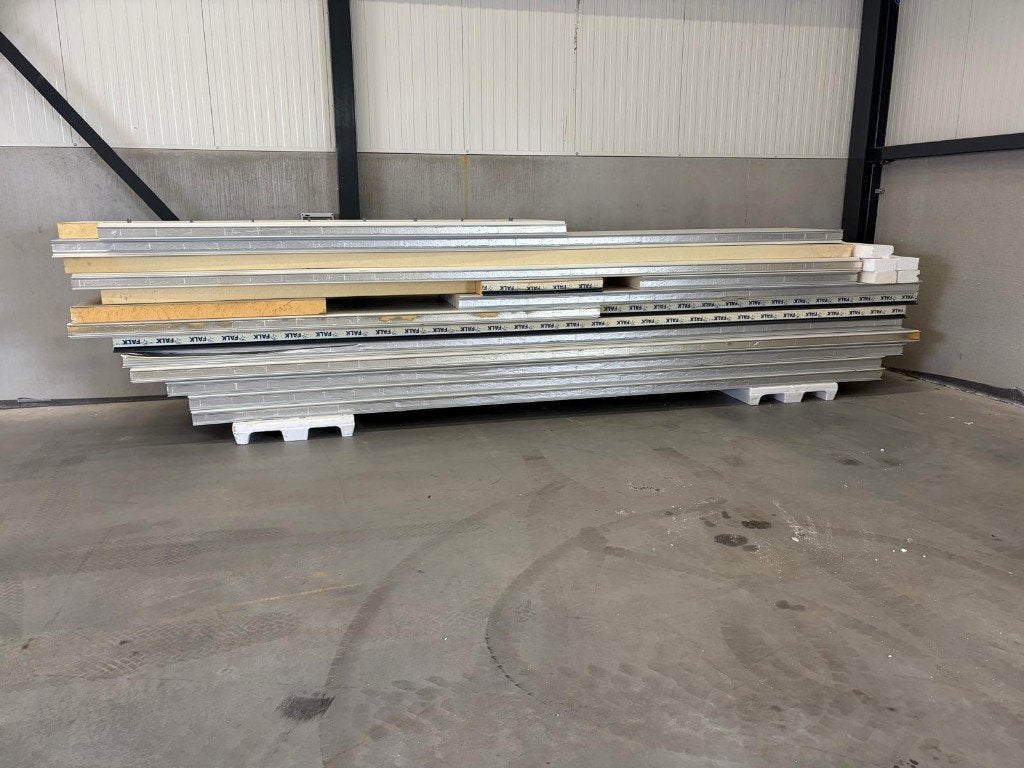 2 Restpartijen Sandwichpanelen / Isolatiepanelen, Ophalen, Zo goed als nieuw, Overige materialen, 100 mm of meer