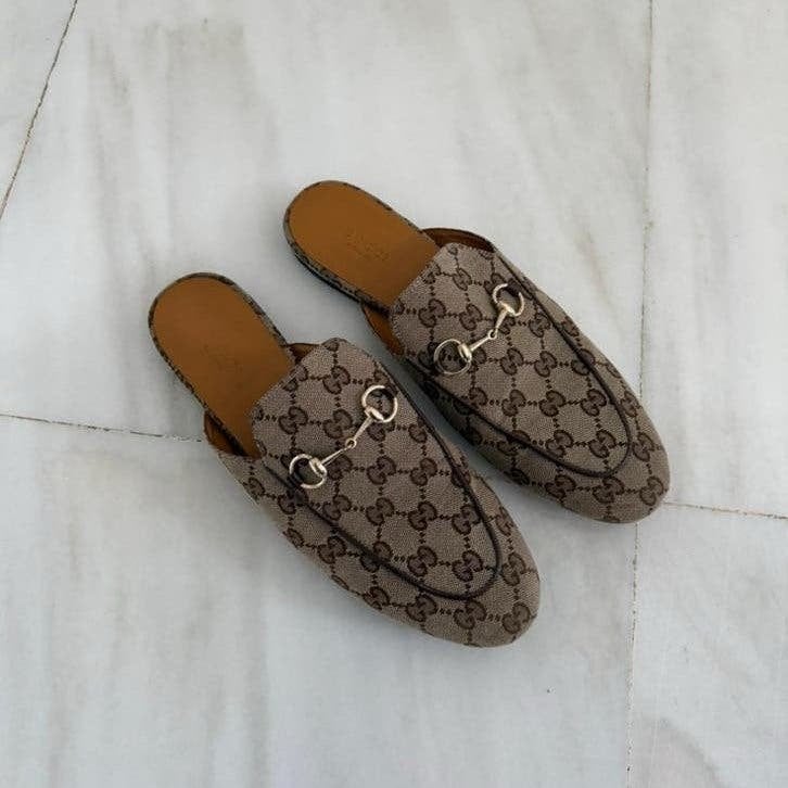 GUCCI - EU39.5, Kleding | Dames, Schoenen, Ophalen of Verzenden, Gedragen, Bruin, Overige typen