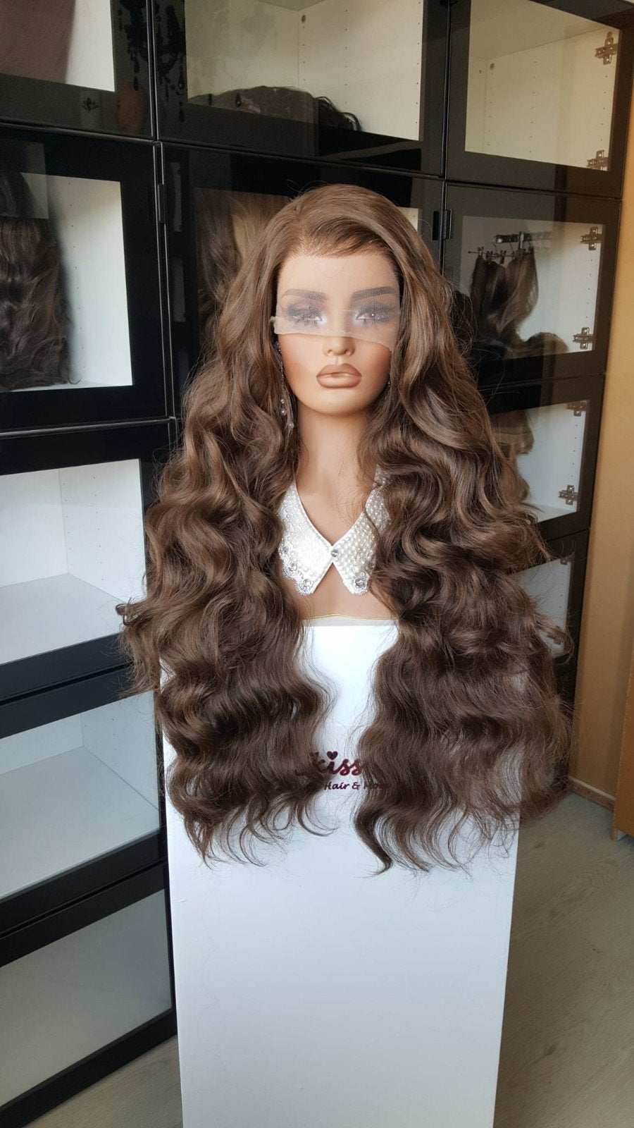 Luxe Lace Pruik: Gemêleerd Midden Bruin - Krul - LANG, Ophalen of Verzenden, Nieuw, Pruik of Haarverlenging