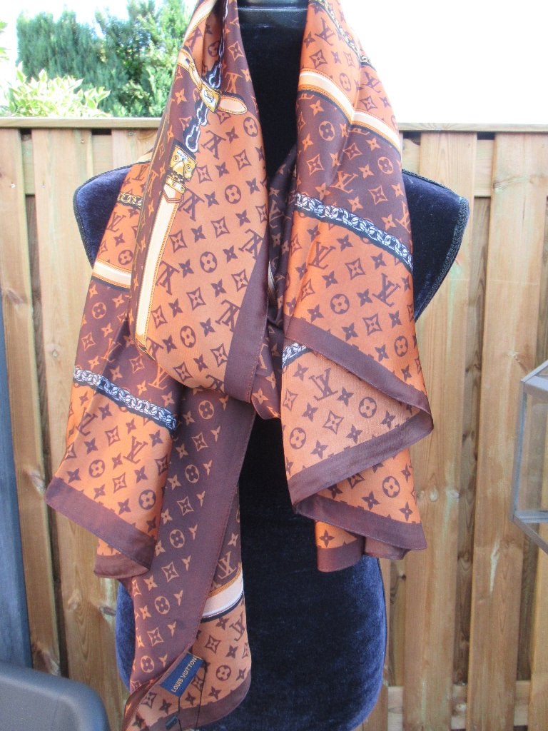 SHAWL Nieuw afmeting 1.85x85 cm bruin/lichtbruin/zwart nieuw, Kleding | Dames, Mutsen, Sjaals en Handschoenen, Ophalen of Verzenden