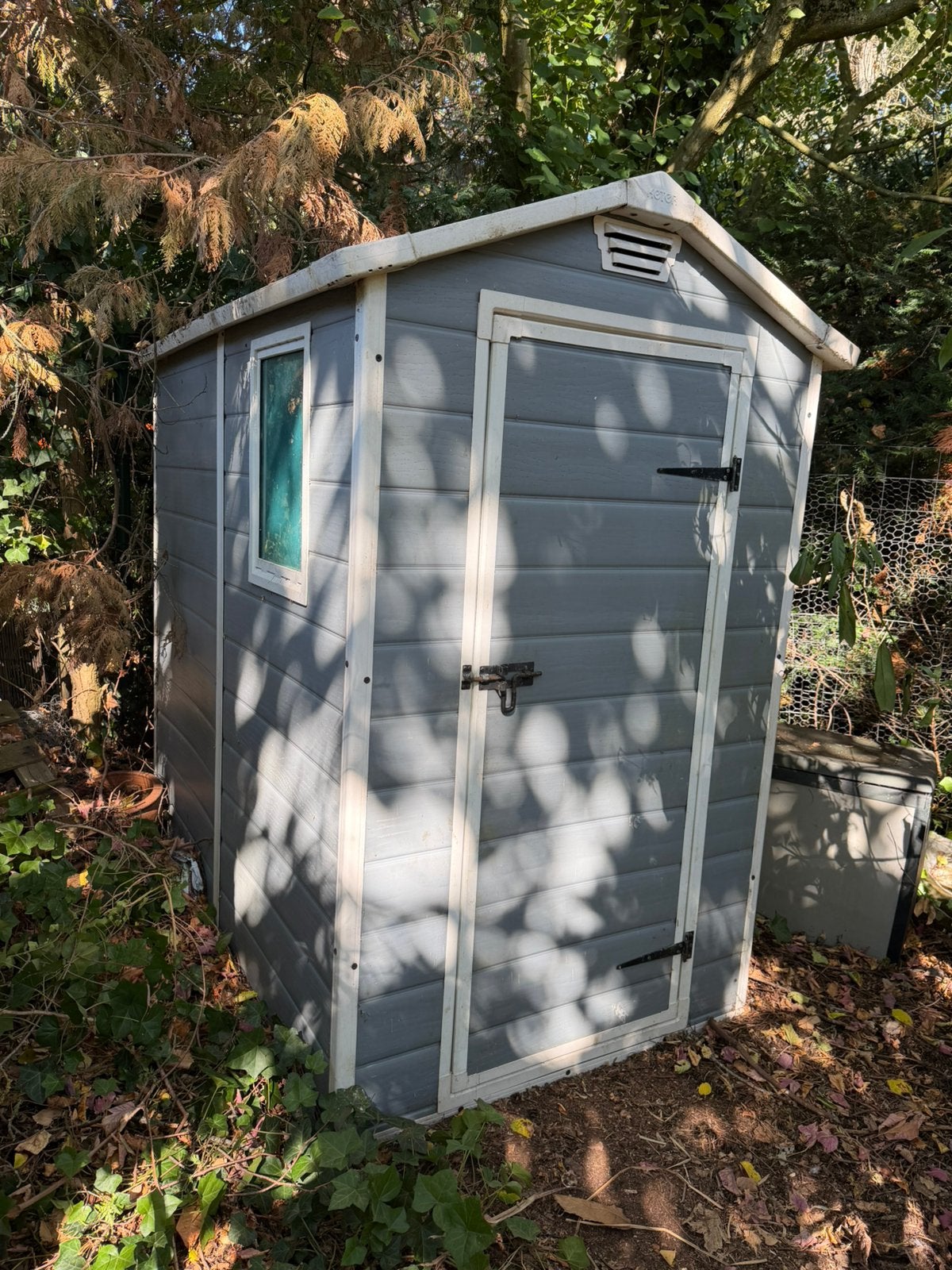 Keter tuinhuis / opberg / schuurtje, Tuin en Terras, Tuinhuizen, Minder dan 250 cm, Kunststof, Ophalen of Verzenden, 1 raam