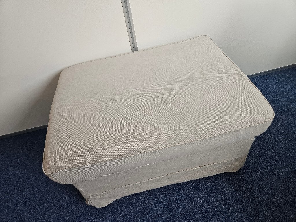Beige hocker voetenbank Ektorp, Huis en Inrichting, Ophalen, Gebruikt, 75 tot 100 cm, 75 tot 100 cm