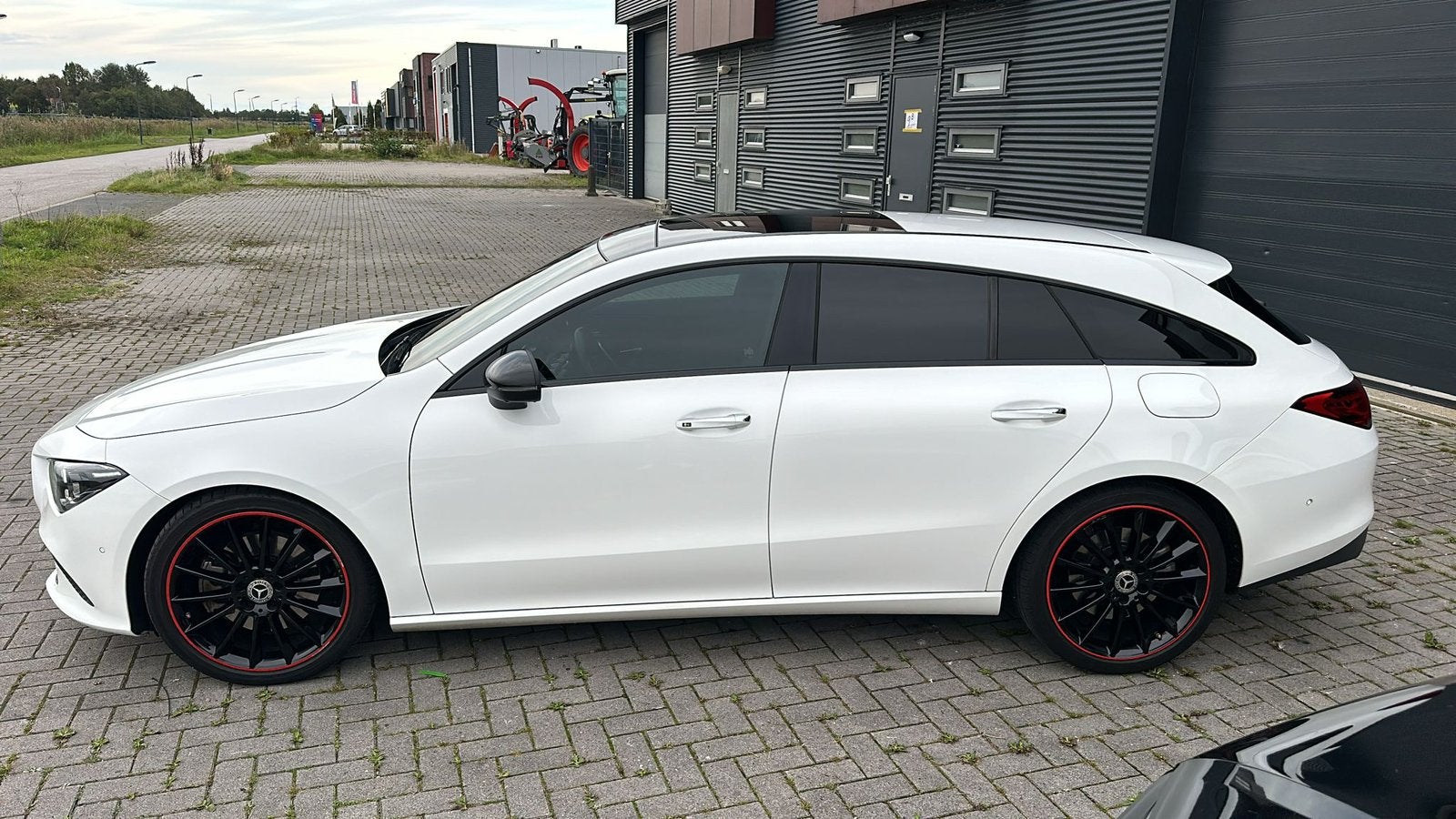 Mercedes CLA 250 4MATIC BOMVOL | PANO | MASSAGE | VENTILATIE, Auto's, Automaat, CLA, 1800 kg, Zwart