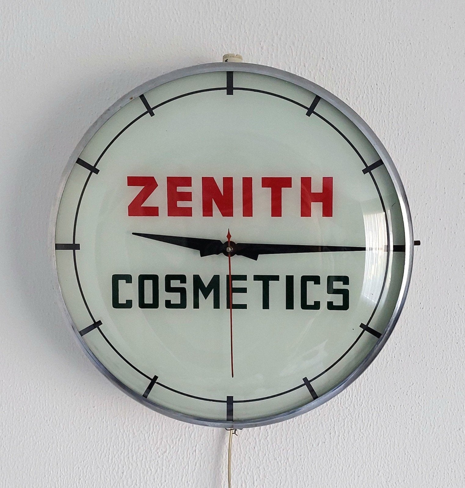 Oude Zenith Cosmetics Reclame Klok met verlichting lichtbak, Verzamelen, Merken en Reclamevoorwerpen, Verzenden, Gebruikt, Lichtbak of (neon) lamp