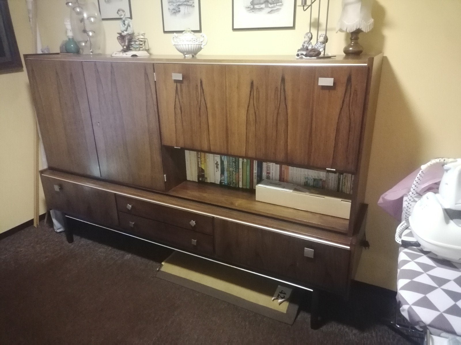 Vintage dressoir met barkast en stoel, Ophalen