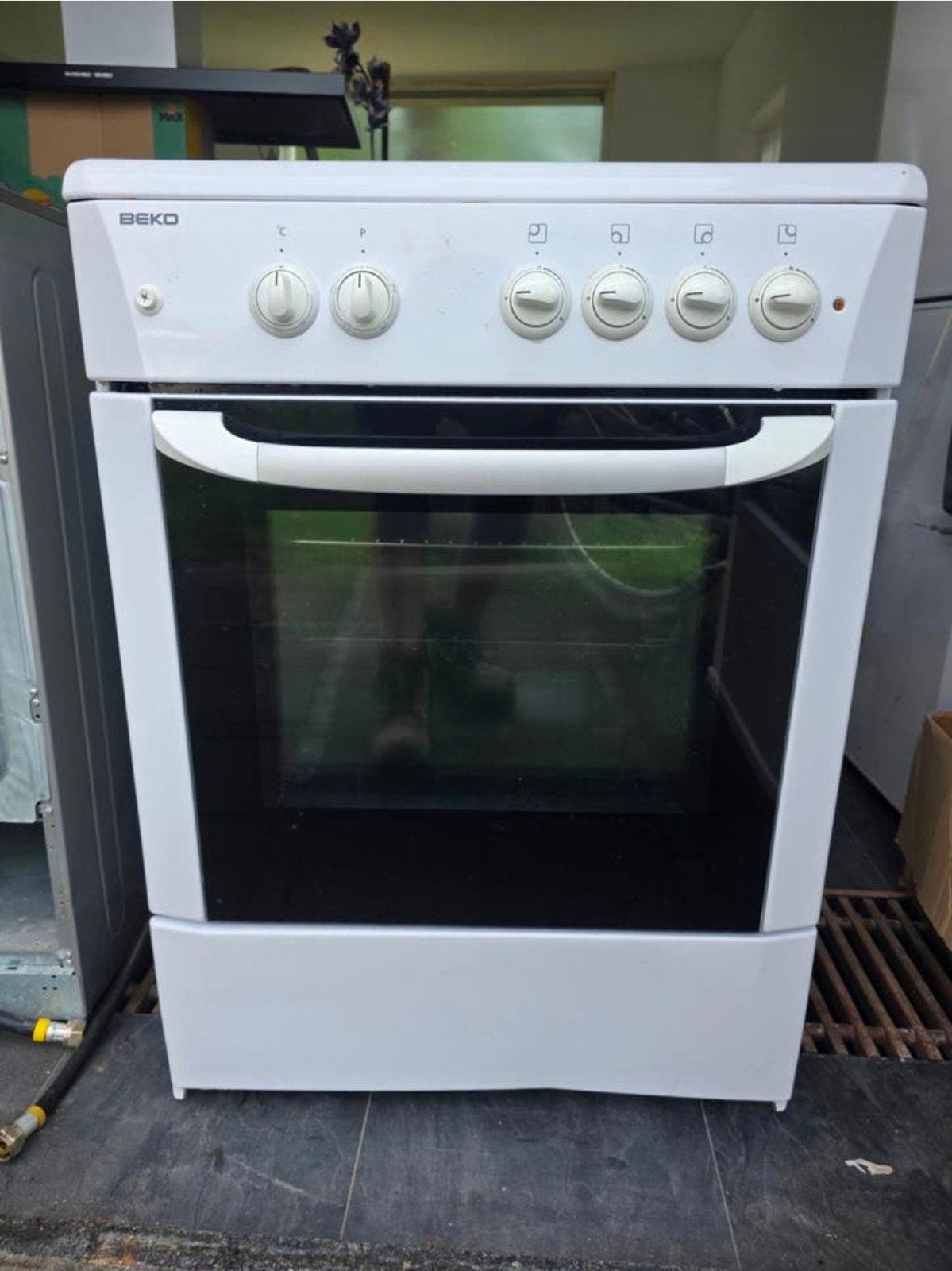 Beko gasfornuis met elektrische oven en ontsteking, Witgoed en Apparatuur, Fornuizen, Gebruikt, 60 cm of meer, Gas, Vrijstaand