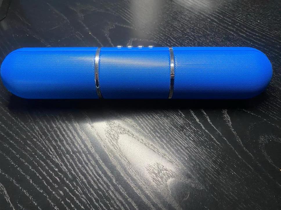 Blauwe speaker, Computers en Software, Pc speakers, Ophalen, Zo goed als nieuw
