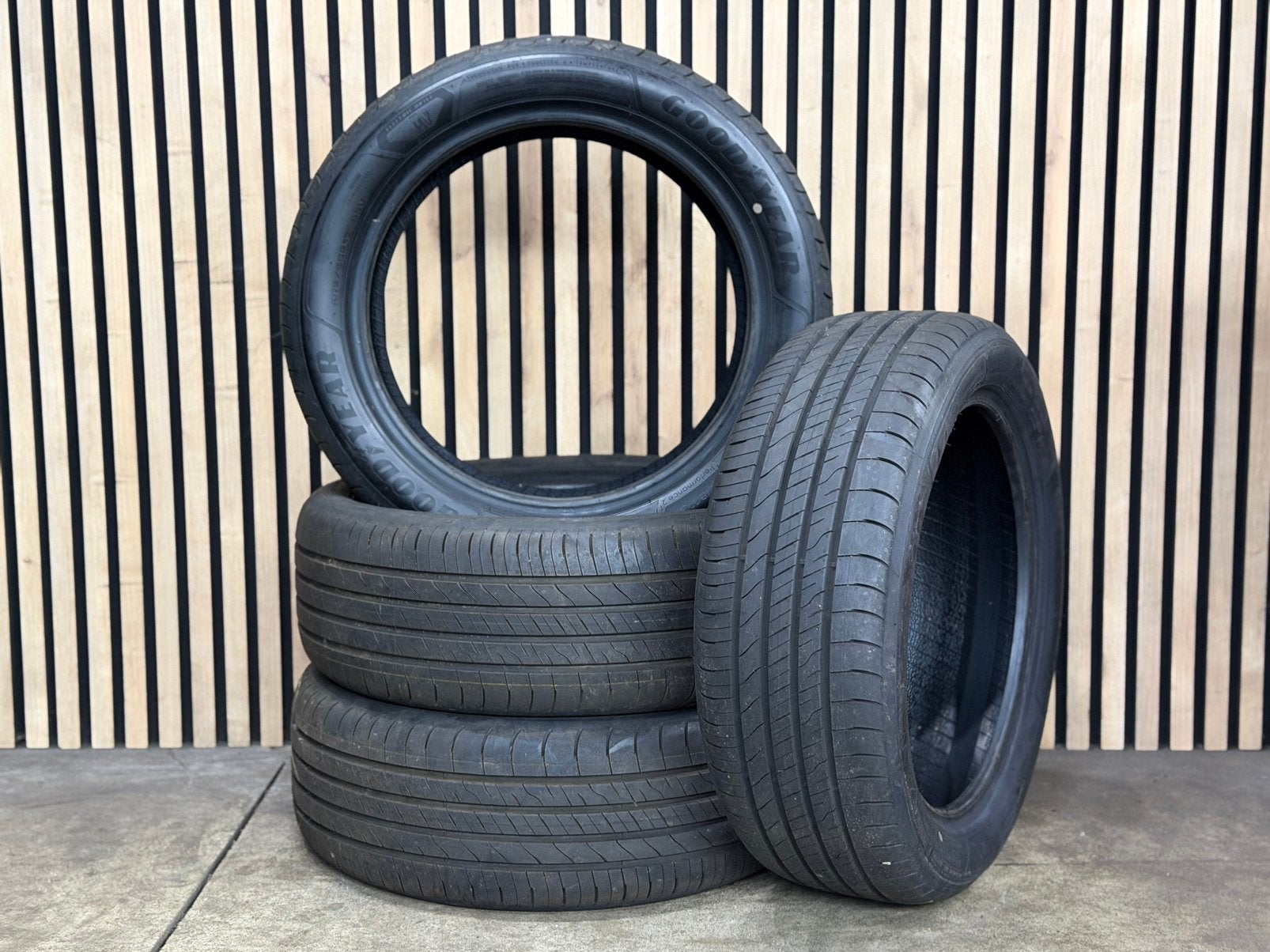 4x 205-50-17 GOODYEAR EFFICIENTGRIP DEMO! dot25 €380 all in!, Ophalen
