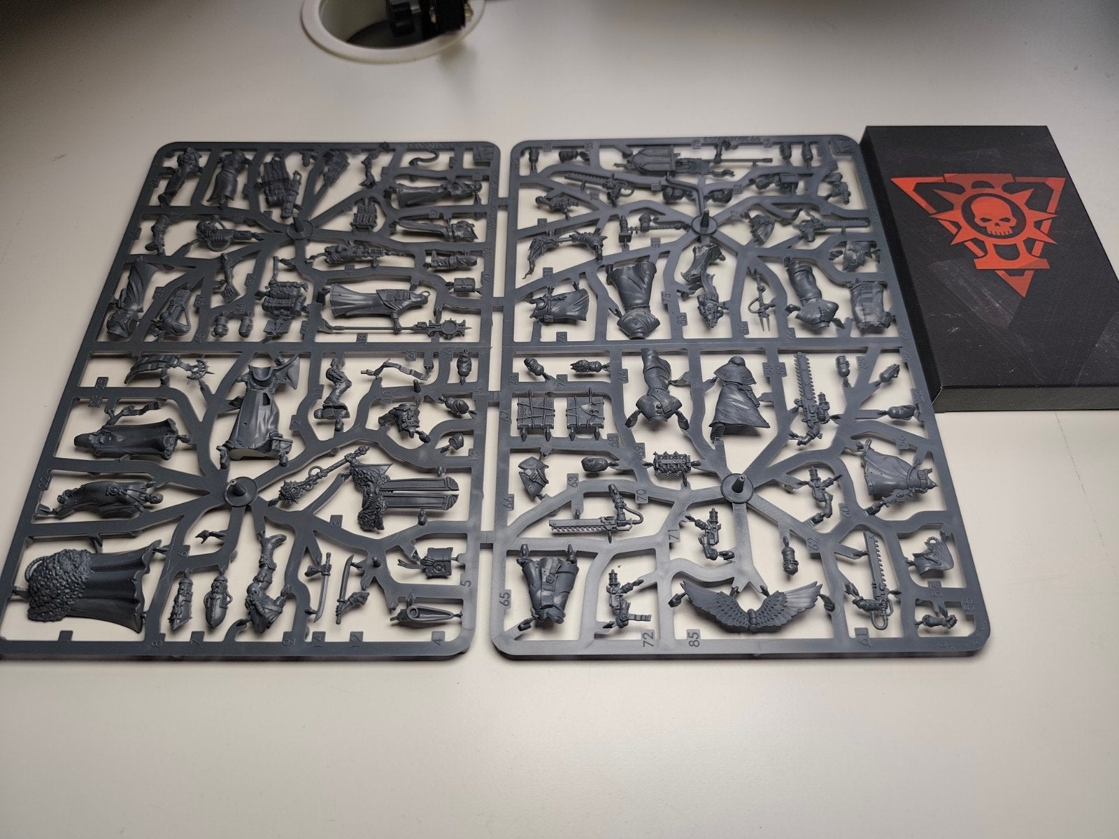 Warhammer 40k Sanctifiers, Figuurtje(s), Ophalen of Verzenden, Geverfd, Warhammer 40000