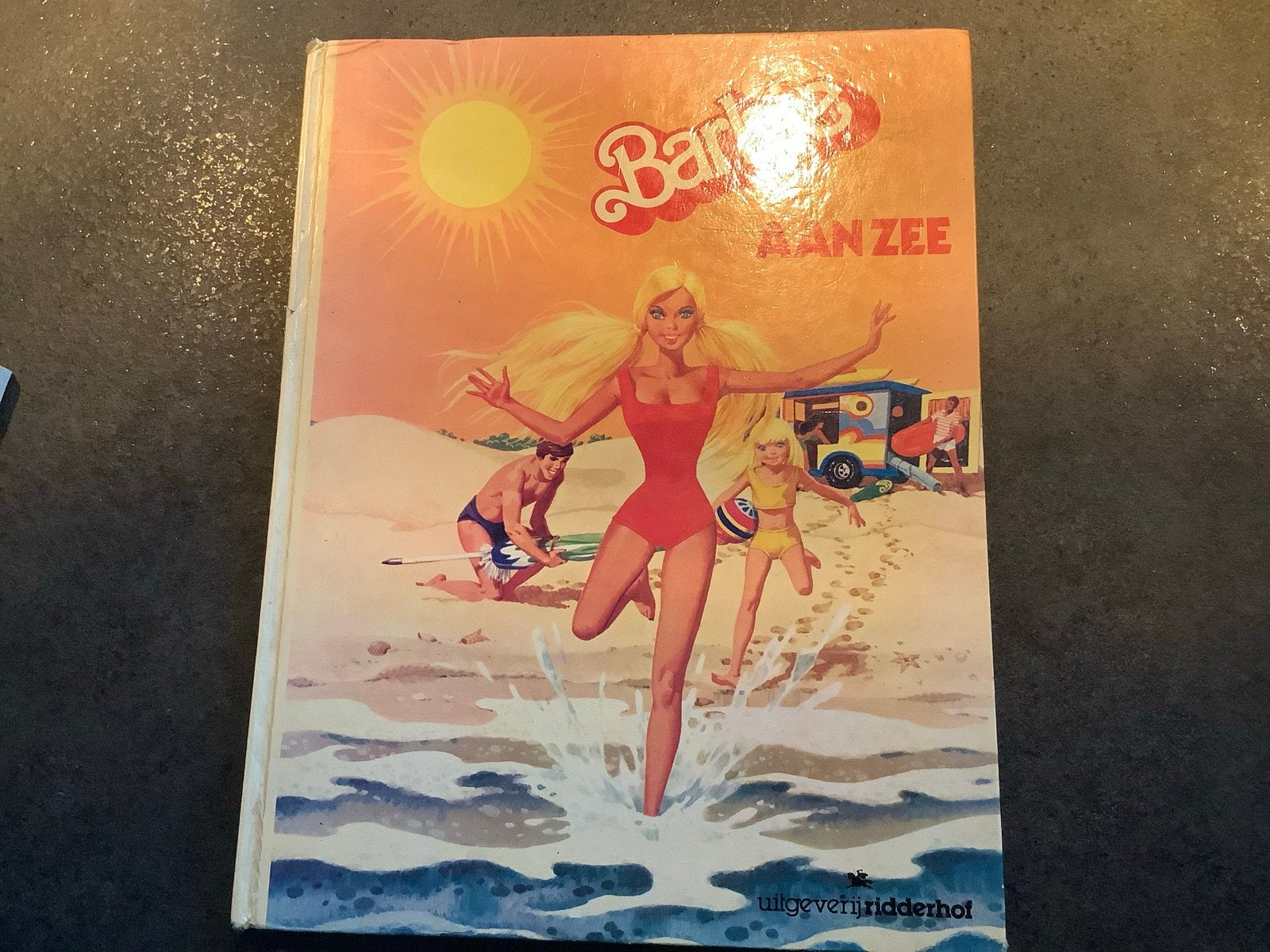 Barbie aan Zee & Barbie Vrije Tijd Boek - Vintage Boeken, Ophalen of Verzenden, Gebruikt