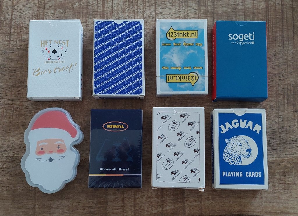 Diverse verzamel o.a. speelkaarten, pins, oude horloges, enz, Verzamelen, Ophalen of Verzenden, Zo goed als nieuw