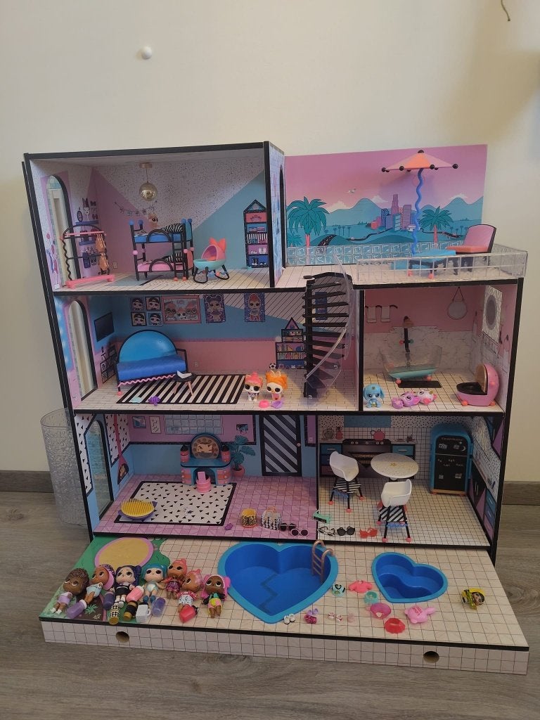 L.O.L. Surprise! O.M.G. poppenhuis, Ophalen, Zo goed als nieuw, Poppenhuis