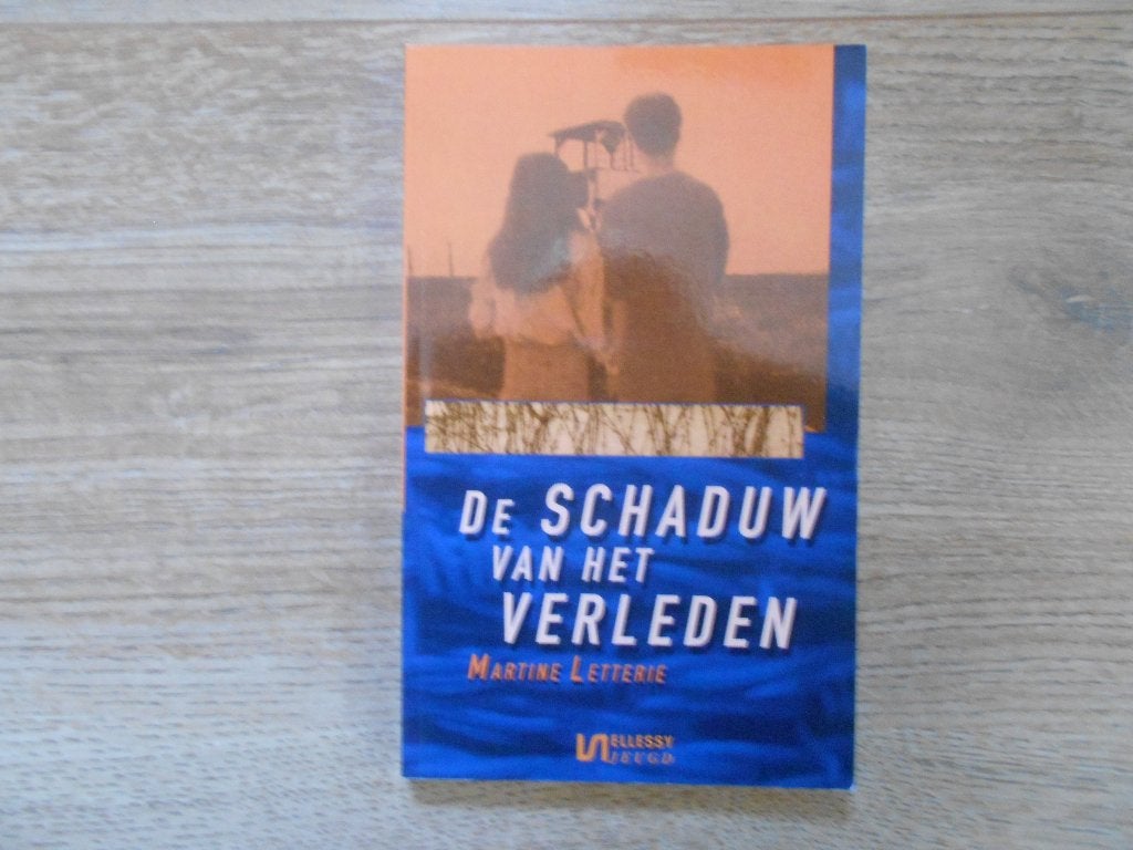 Martine Letterie De schaduw van het verleden, Boeken, Ophalen of Verzenden, Tweede Wereldoorlog, Zo goed als nieuw, Overige onderwerpen