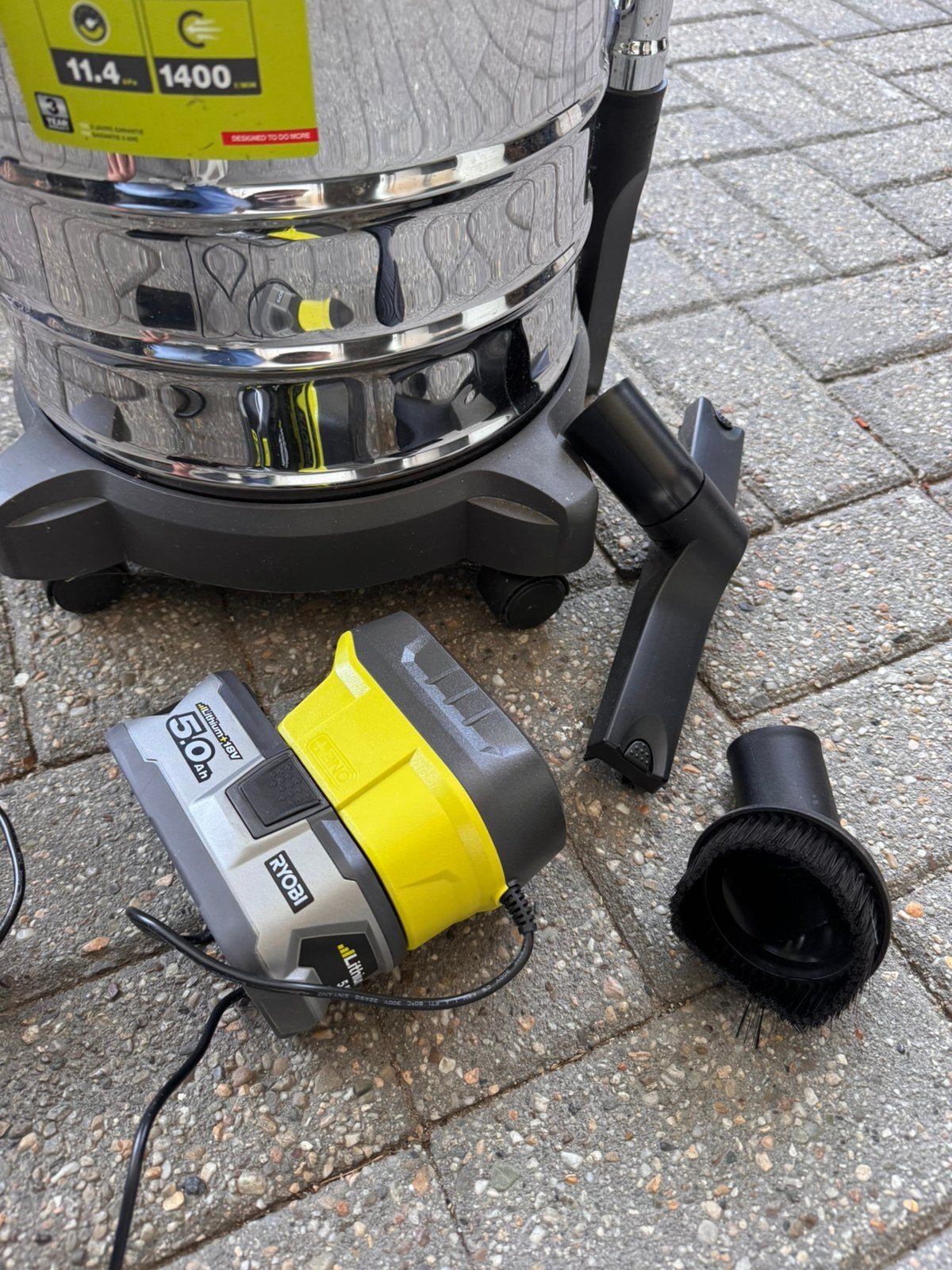 Bouwstofzuiger ryobi op accu, Witgoed en Apparatuur, Stofzuigers, Ophalen, Zo goed als nieuw