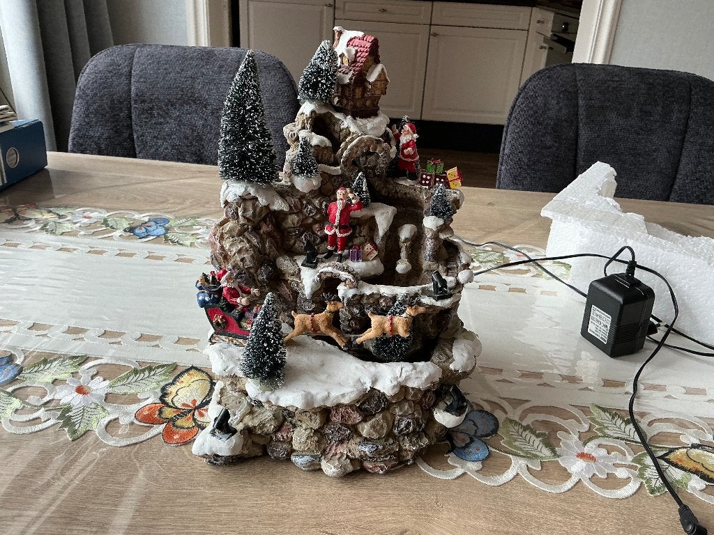 Gezocht: kerstman bij waterval van charlesville, Verzenden, Gebruikt