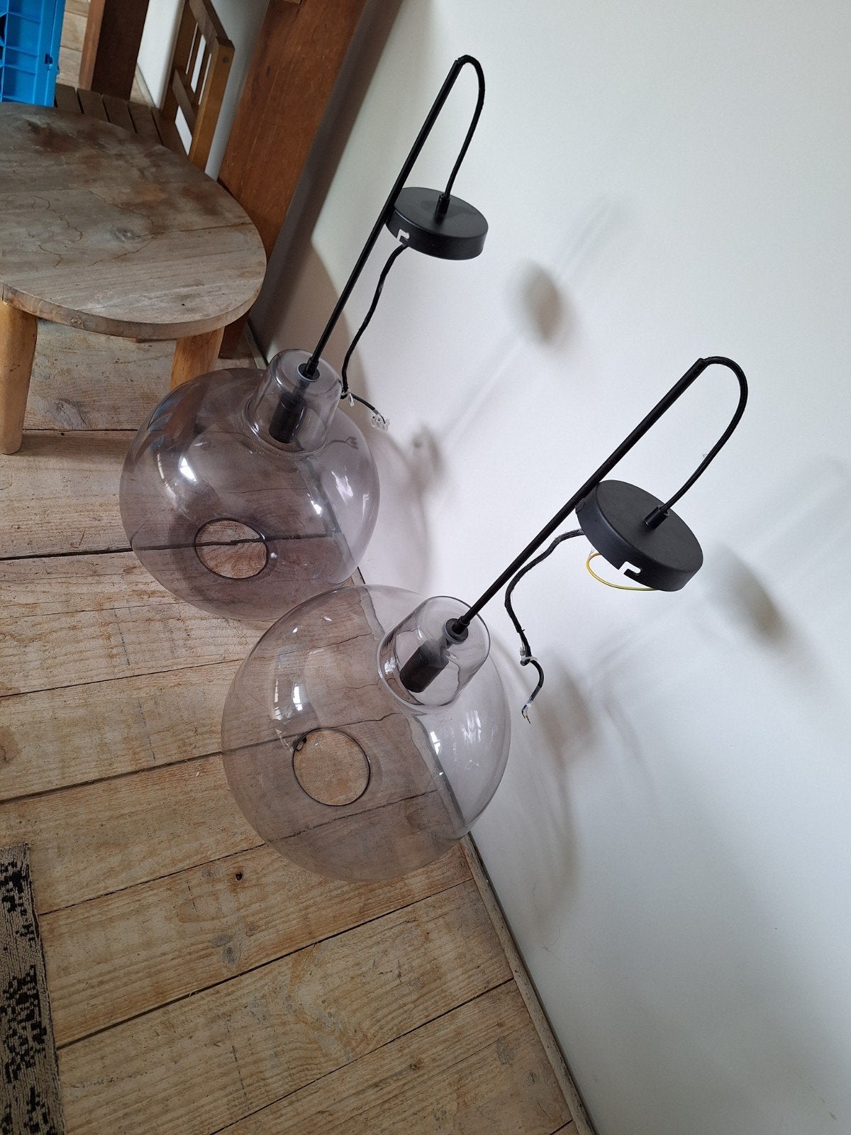 2 rookglas hanglampen Karwei, doorsnede 40 cm, Ophalen, E27 (groot), Modern, Glas