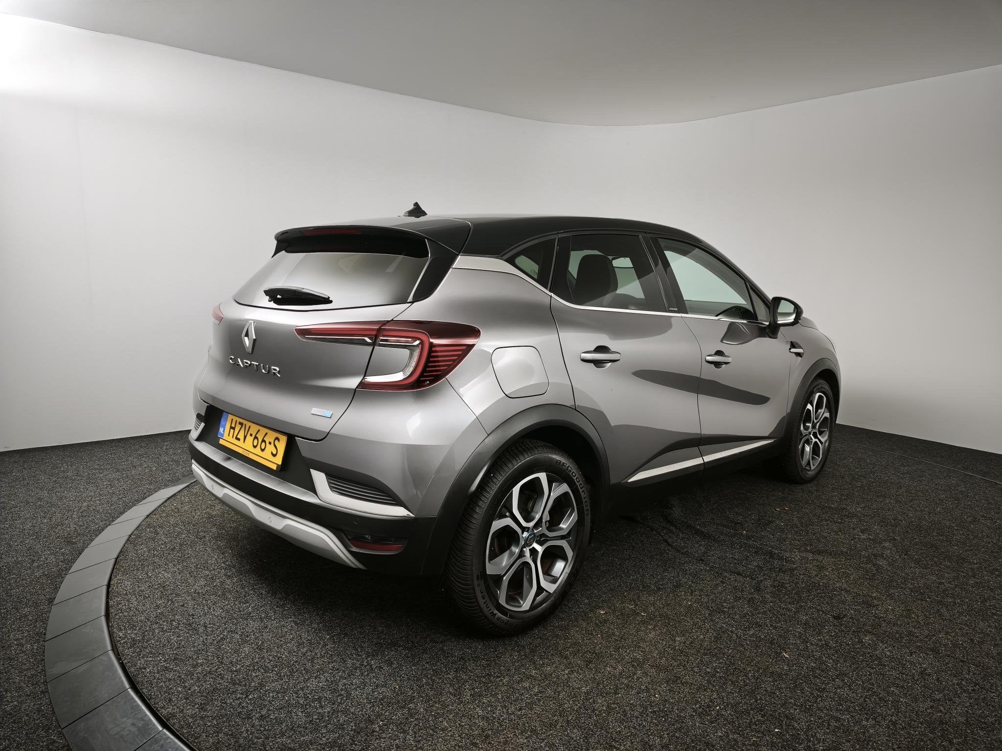 Renault Captur 1.6 E-Tech Plug-in Hybrid 160 Intens | Naviga, Auto's, Stof, Gebruikt, 4 cilinders, Met garantie (alle)