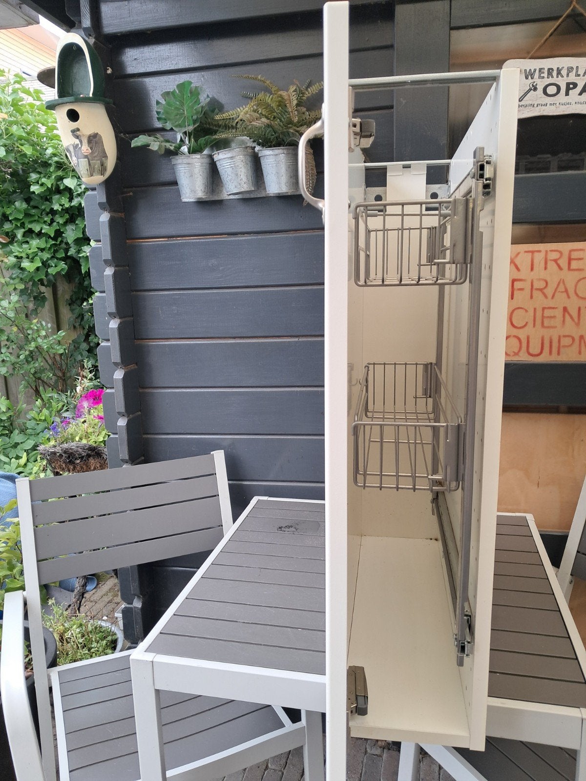 IKEA Smalle Onderkast Crème met Rekje en Deurtje, Huis en Inrichting, Ophalen