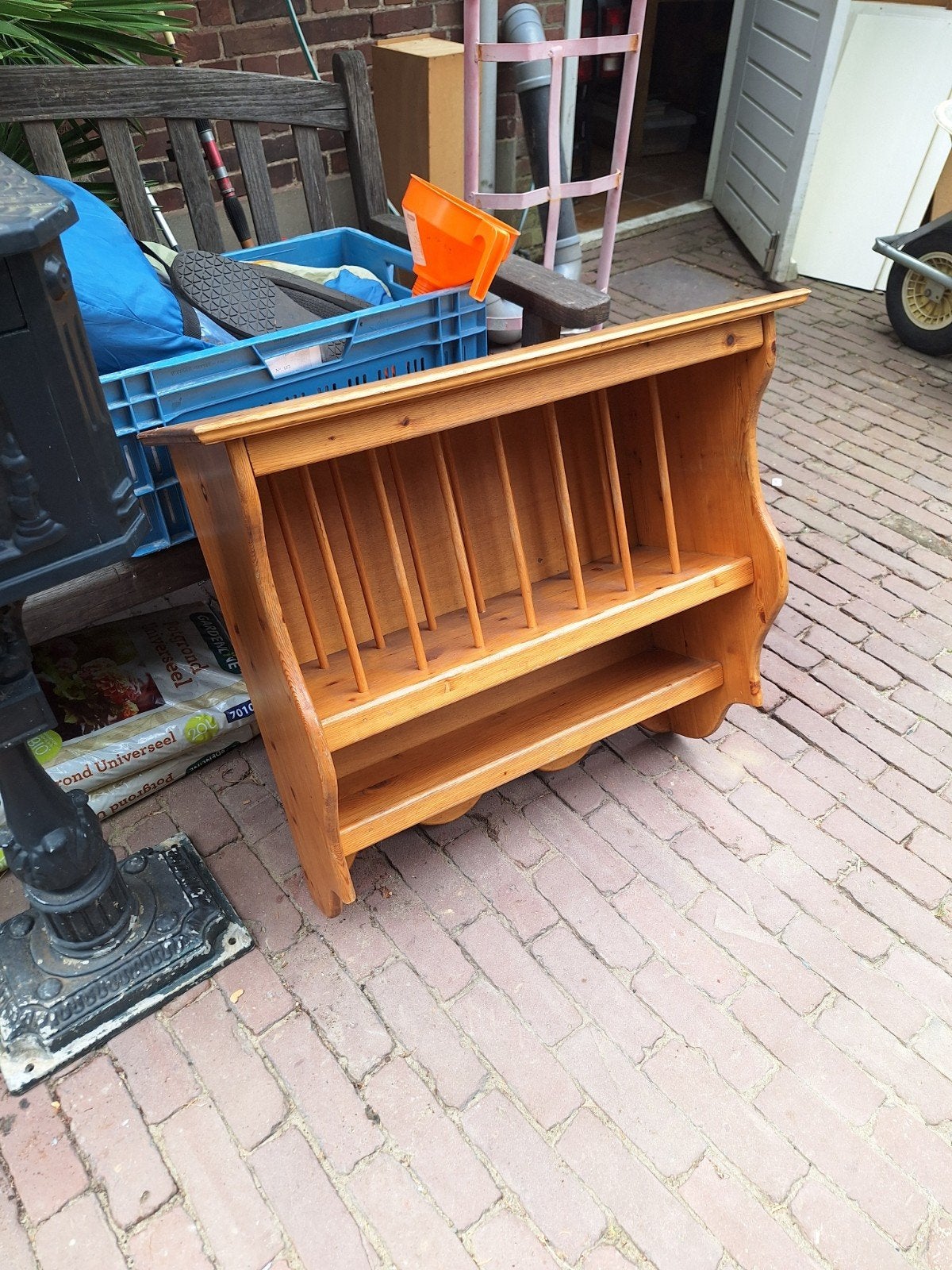 massief grenen bordenrek, Ophalen